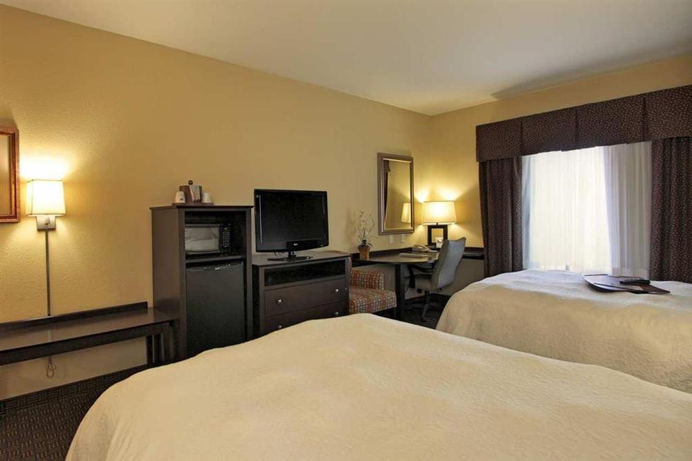 Hampton Inn & Suites Danville Room photo